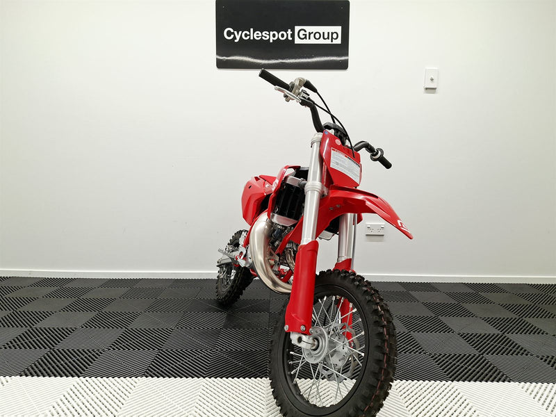 Load image into Gallery viewer, 2022 Gas Gas MC 50