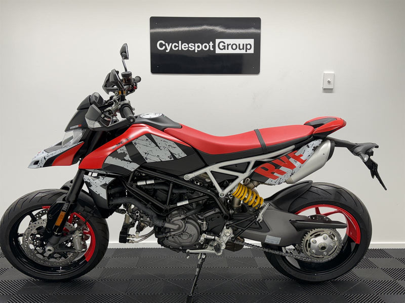 Load image into Gallery viewer, 2024 Ducati Hypermotard 950 RVE