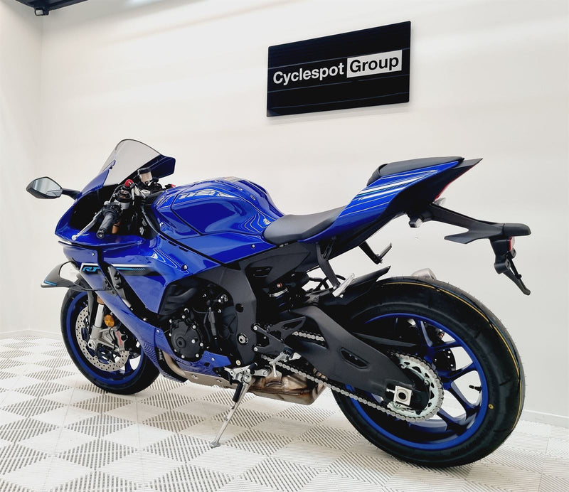 Load image into Gallery viewer, 2025 Yamaha YZF-R1