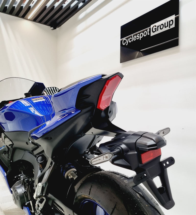 Load image into Gallery viewer, 2025 Yamaha YZF R9