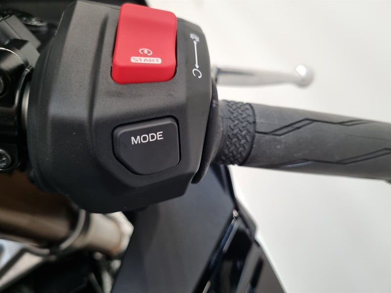 Load image into Gallery viewer, 2026 Yamaha R 9