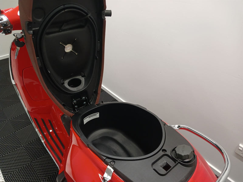 Load image into Gallery viewer, 2024 Vespa Primavera