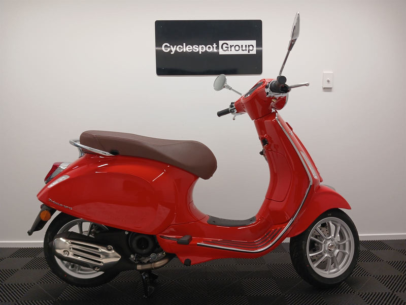 Load image into Gallery viewer, 2024 Vespa Primavera