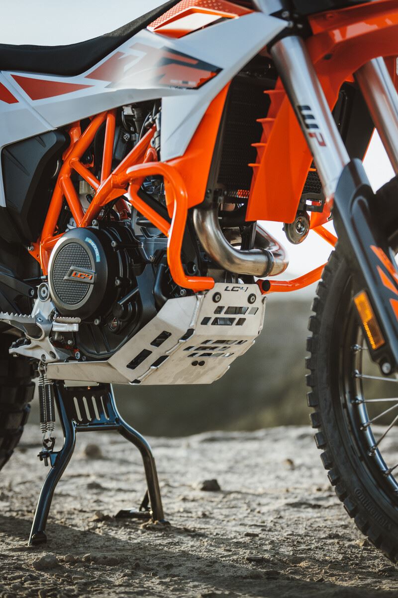 Load image into Gallery viewer, 2026 KTM Enduro 690 R