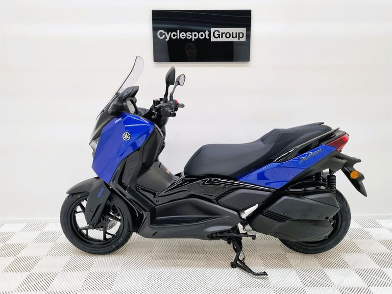 Load image into Gallery viewer, 2026 Yamaha Xmax 300