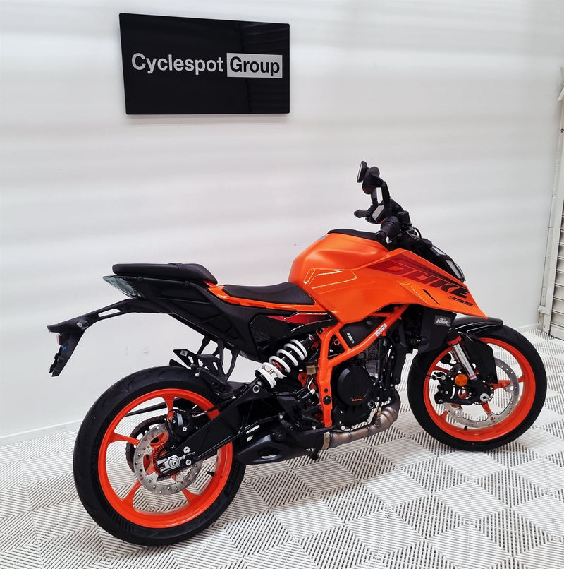 Load image into Gallery viewer, KTM 390 Duke