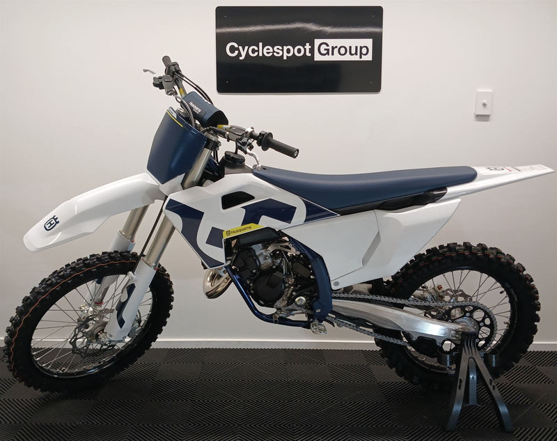 Load image into Gallery viewer, 2026 Husqvarna TC 125