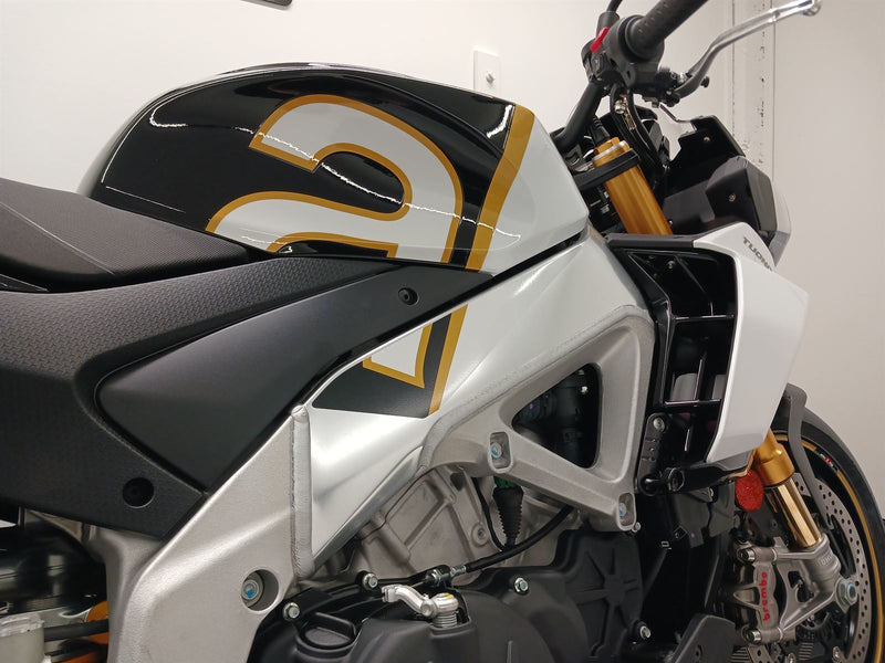 Load image into Gallery viewer, 2024 Aprilia Tuono V4 Factory + Akrapovic Slip-on
