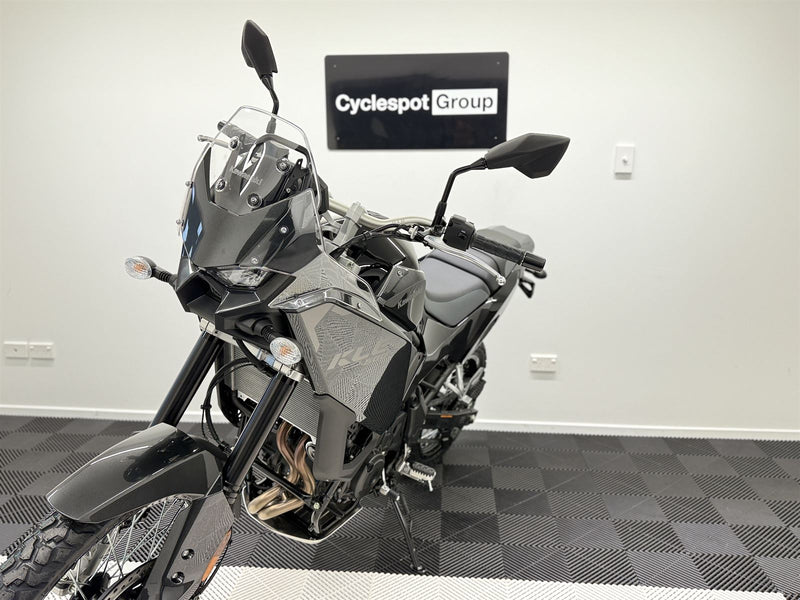 Load image into Gallery viewer, 2026 Kawasaki KLE 500