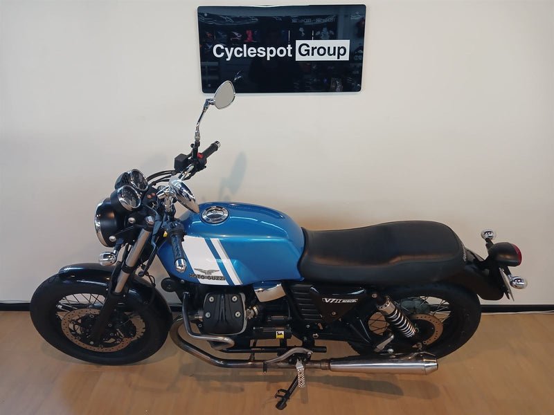Load image into Gallery viewer, 2016 Moto Guzzi v7