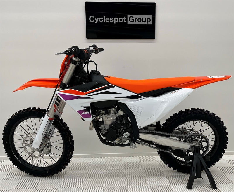 Load image into Gallery viewer, 2024 KTM SX-F 350