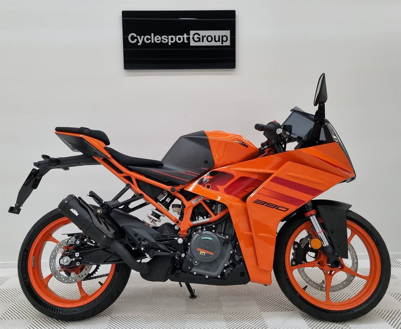 Load image into Gallery viewer, 2024 KTM RC 390