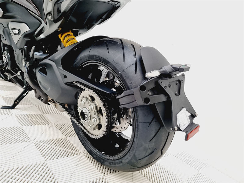 Load image into Gallery viewer, 2025 Ducati XDiavel V4