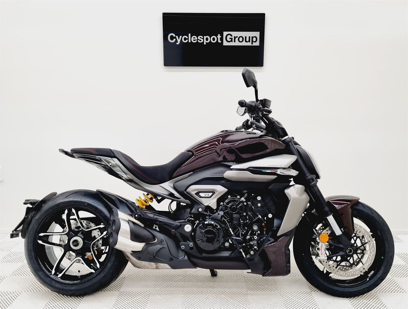 Load image into Gallery viewer, 2025 Ducati XDiavel V4