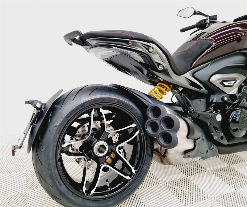 Load image into Gallery viewer, 2025 Ducati XDiavel V4