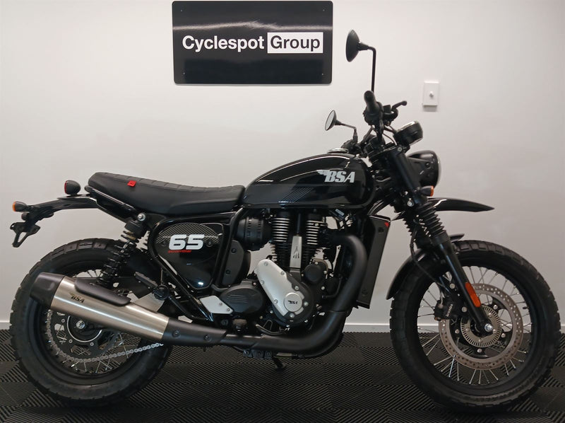 Load image into Gallery viewer, 2026 BSA Scrambler Raven Black