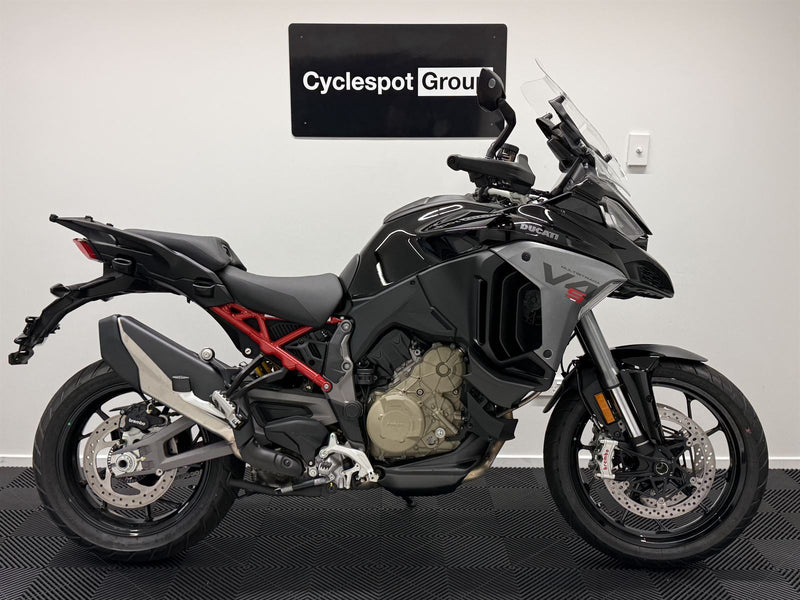 Load image into Gallery viewer, 2025 Ducati Multistrada 2025 V4S - TRAVEL & RADAR