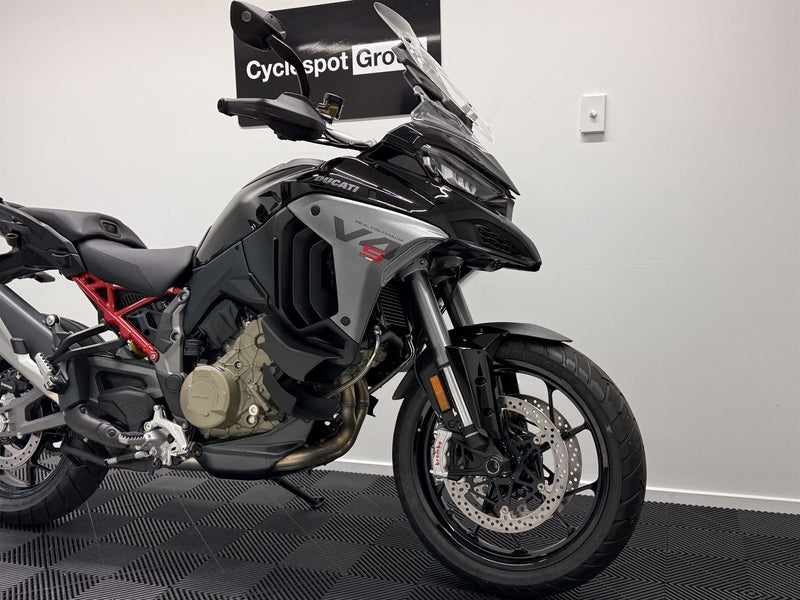 Load image into Gallery viewer, 2025 Ducati Multistrada 2025 V4S - TRAVEL & RADAR