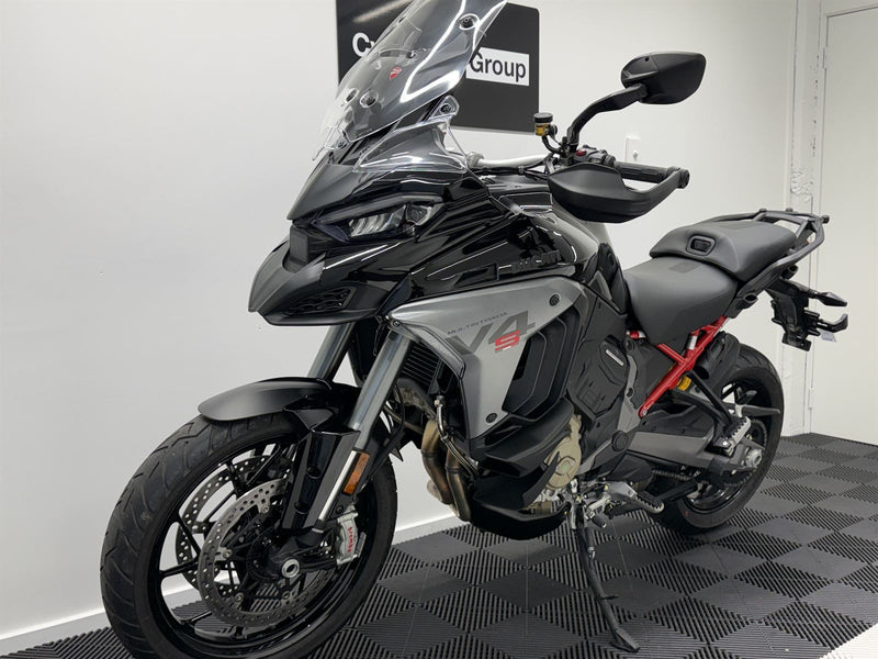 Load image into Gallery viewer, 2025 Ducati Multistrada 2025 V4S - TRAVEL & RADAR