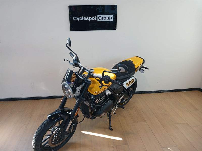 Load image into Gallery viewer, 2026 Triumph Tracker 400