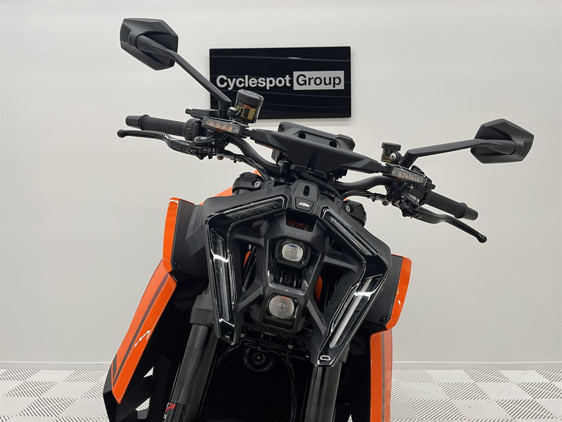 Load image into Gallery viewer, 2026 KTM Superduke 1390R