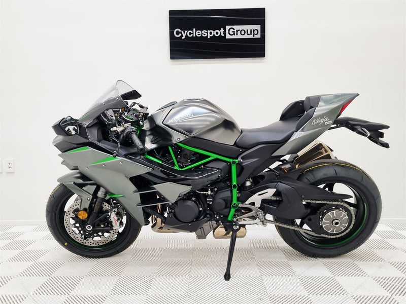 Load image into Gallery viewer, 2026 Kawasaki Ninja H2 Carbon