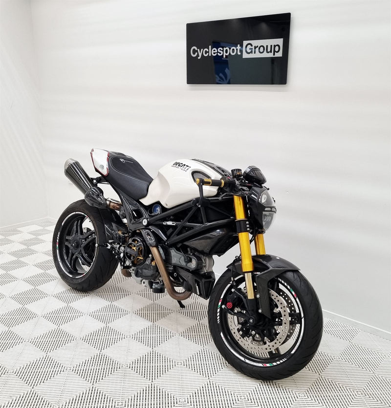 Load image into Gallery viewer, 2009 Ducati Monster
