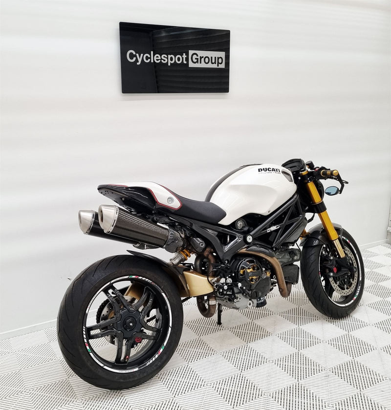 Load image into Gallery viewer, 2009 Ducati Monster
