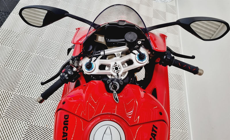 Load image into Gallery viewer, 2023 Ducati Panigale V4s Registered 2025