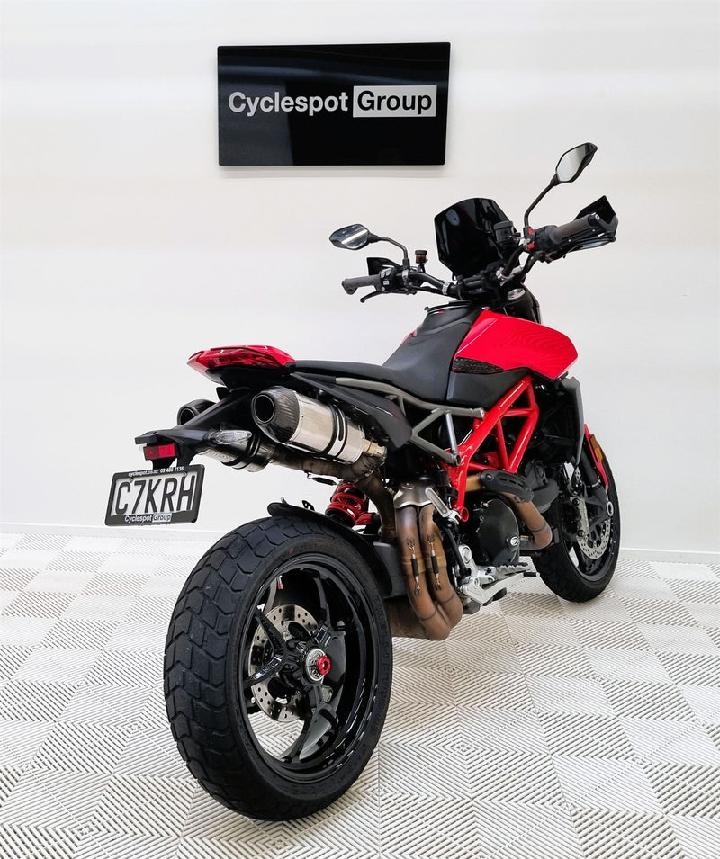 Load image into Gallery viewer, 2022 Ducati Hypermotard 950