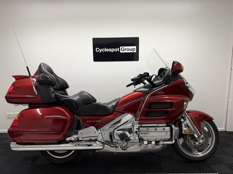 Load image into Gallery viewer, 2002 Honda Gold Wing GL 1800