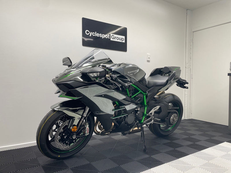 Load image into Gallery viewer, 2025 Kawasaki Ninja H2