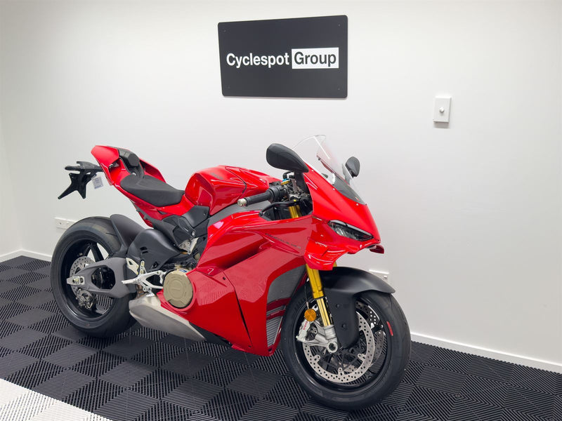 Load image into Gallery viewer, 2025 Ducati Panigale V4S