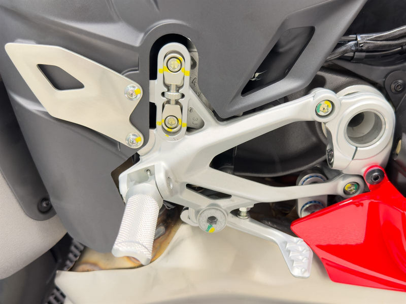 Load image into Gallery viewer, 2025 Ducati Panigale V4S