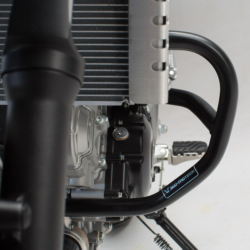 Load image into Gallery viewer, CRASH BARS SW MOTECH SUZUKI SV650 15-ON
