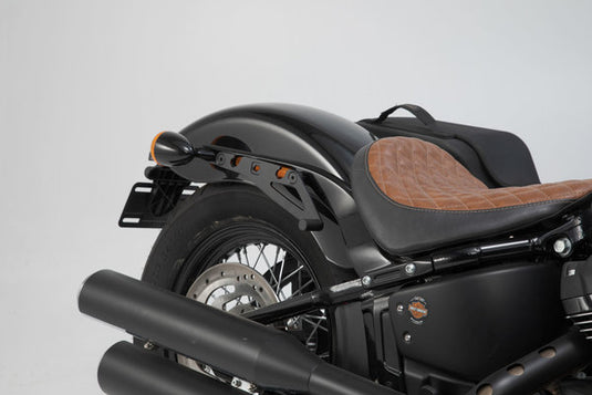 LEGEND GEAR SIDE BAG SYSTEM LH2/LH1 SW MOTECH 25.5/19.5L SOFT TAIL STRBOB 2017-ON STANDARD 2020-ON