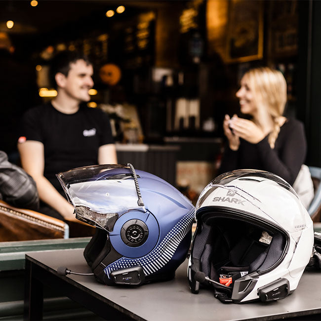 Load image into Gallery viewer, Cardo lifestyle - half helmet fitments
