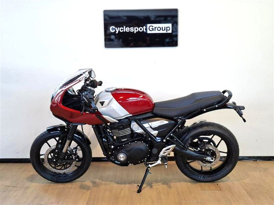 2026 Triumph Thruxton 400 - Carnival Red