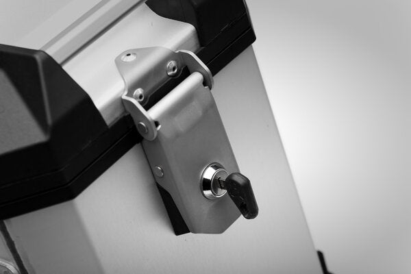 Load image into Gallery viewer, SW MOTECH TRAX ADVENTURE SIDE CASE RIGHT ALUMINUM 37L SILVER
