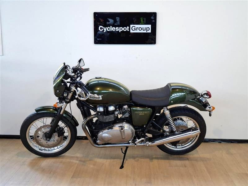 Load image into Gallery viewer, 2013 Triumph Thruxton 900
