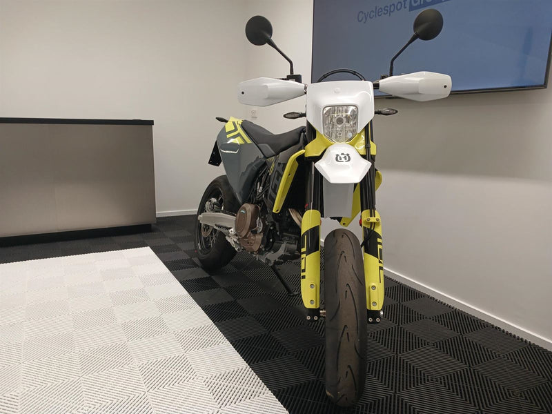 Load image into Gallery viewer, 2024 Husqvarna FS 701 Supermoto
