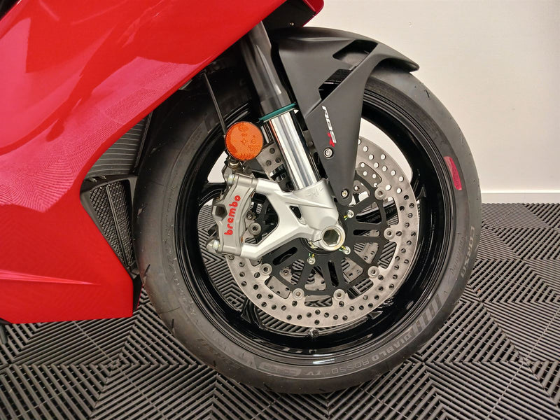 Load image into Gallery viewer, 2023 MV Agusta F3 R Rosso
