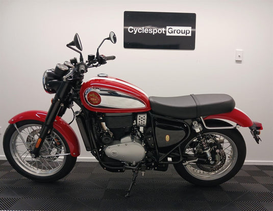 2025 BSA Gold Star Insignia Red - EX Demo
