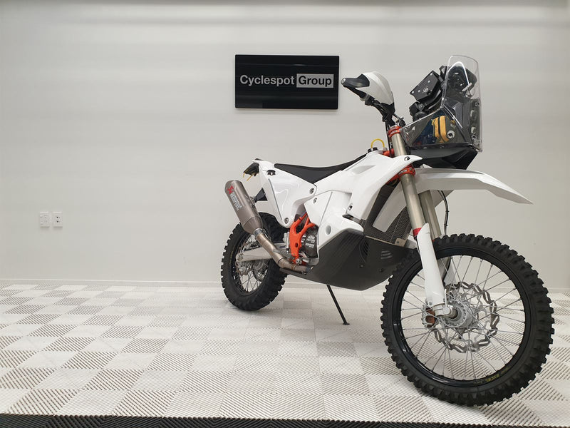 Load image into Gallery viewer, 2026 KTM 450 RALLY REPLICA
