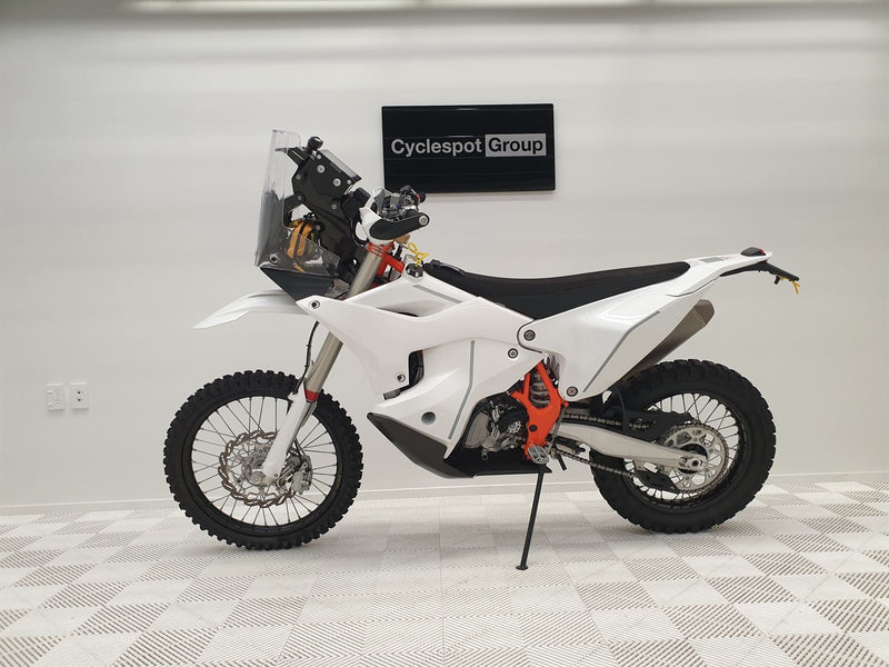 Load image into Gallery viewer, 2026 KTM 450 RALLY REPLICA
