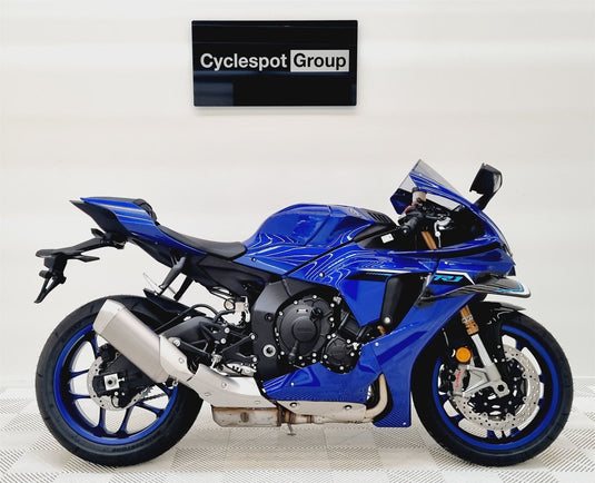 2025 Yamaha YZF-R1