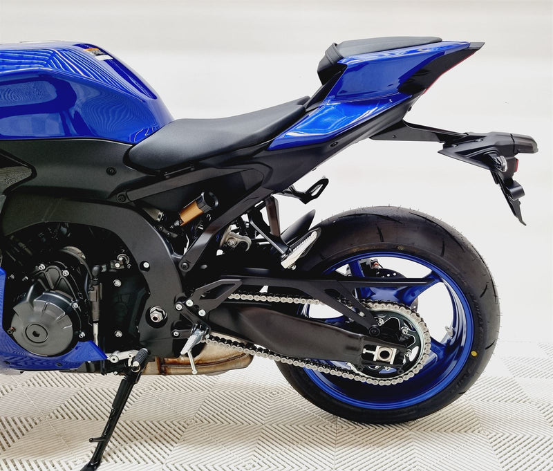 Load image into Gallery viewer, 2025 Yamaha YZF R9
