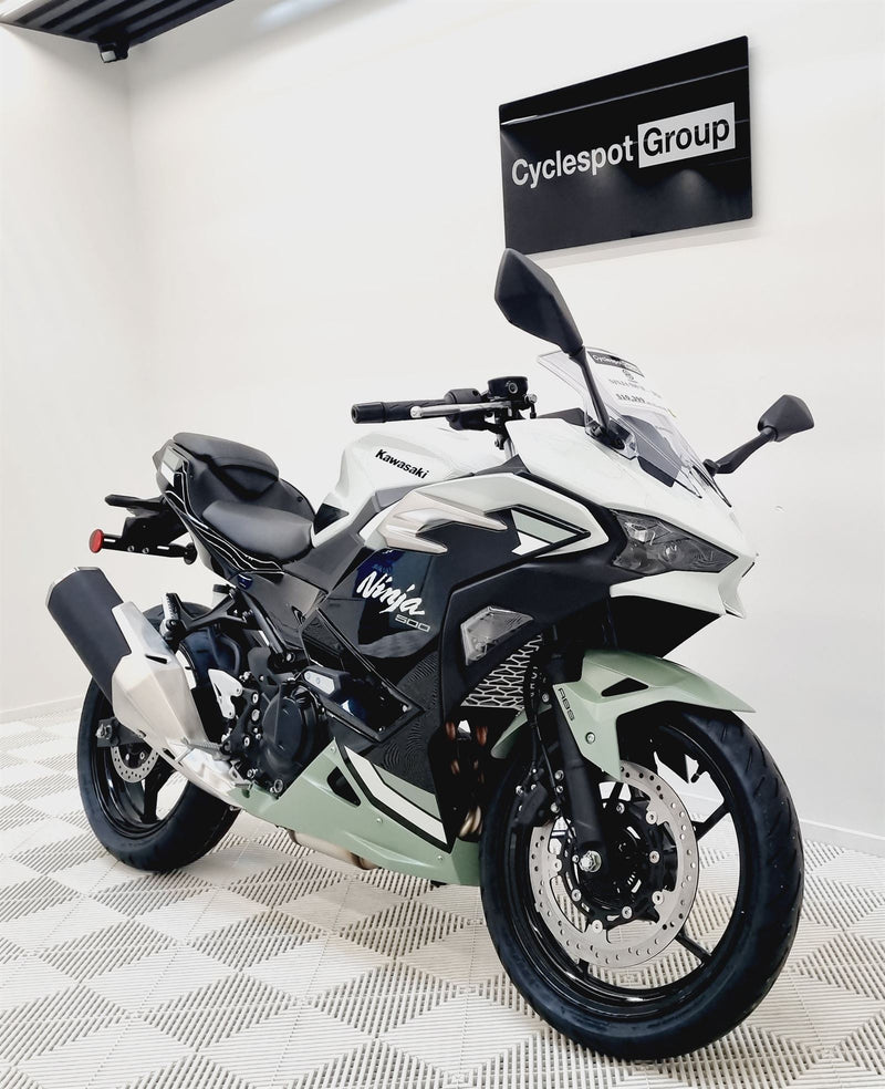 Load image into Gallery viewer, 2026 Kawasaki Ninja 500 SE (EX 500) (LAMS)
