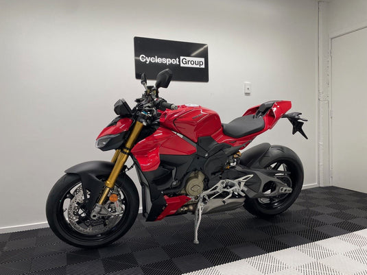 2026 Ducati Street Fighter V4S