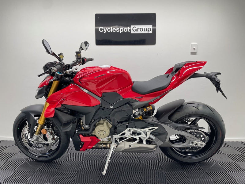Load image into Gallery viewer, 2026 Ducati Street Fighter V4S
